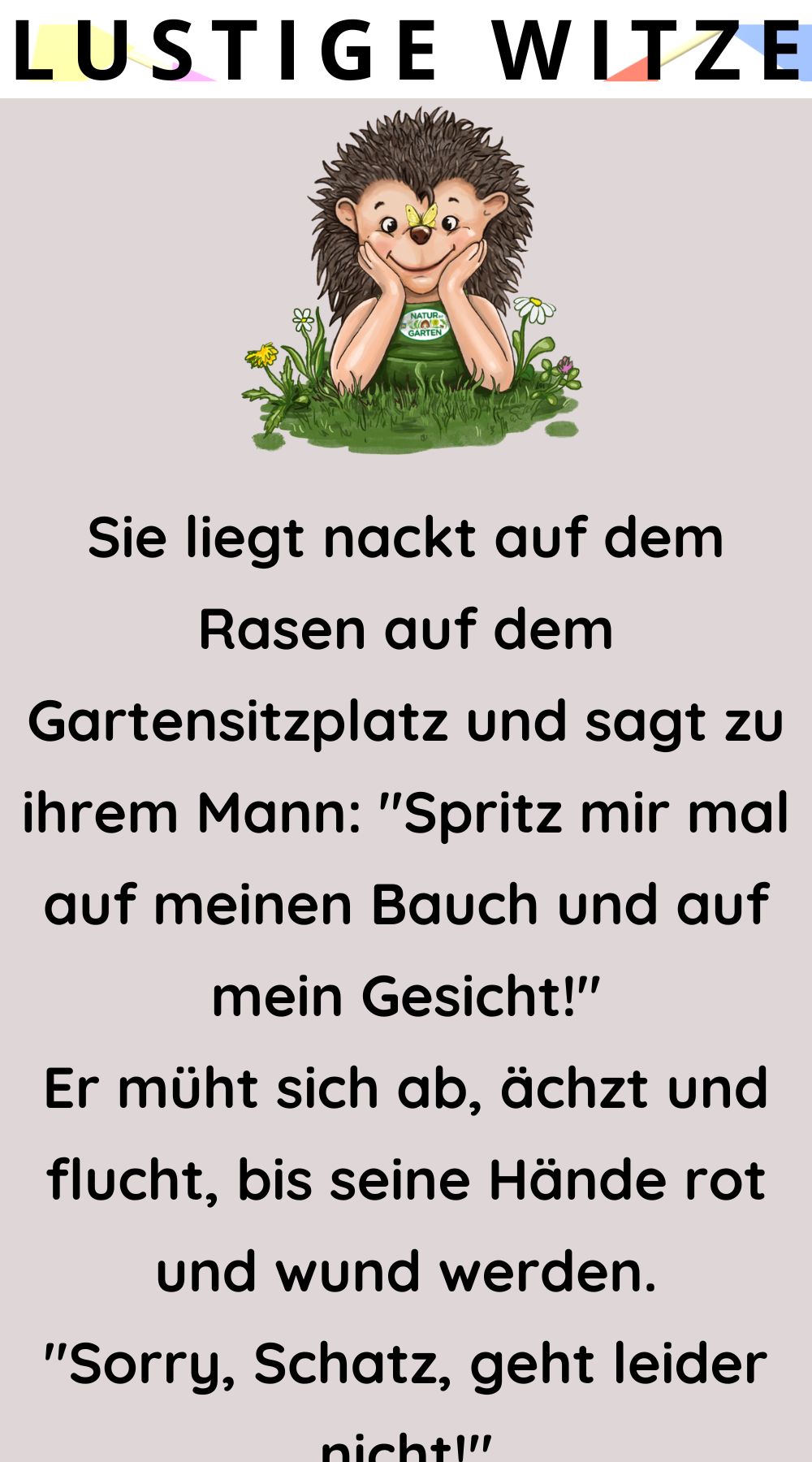Sie liegt nackt auf dem Rasen auf dem